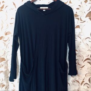 Size L Tunic w/ Handkerchief Hem & Hood & Pockets